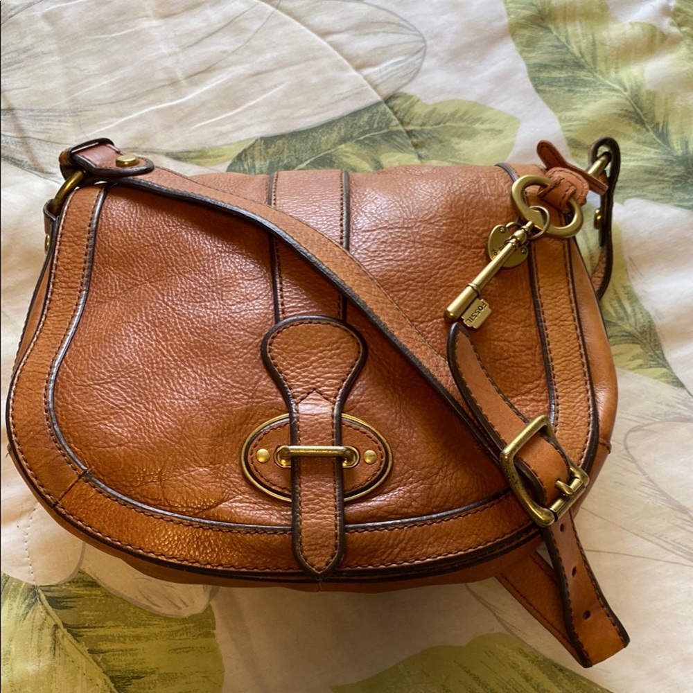 FOSSIL Brown Leather Saddle Bag (VRI Flap Crossbody)